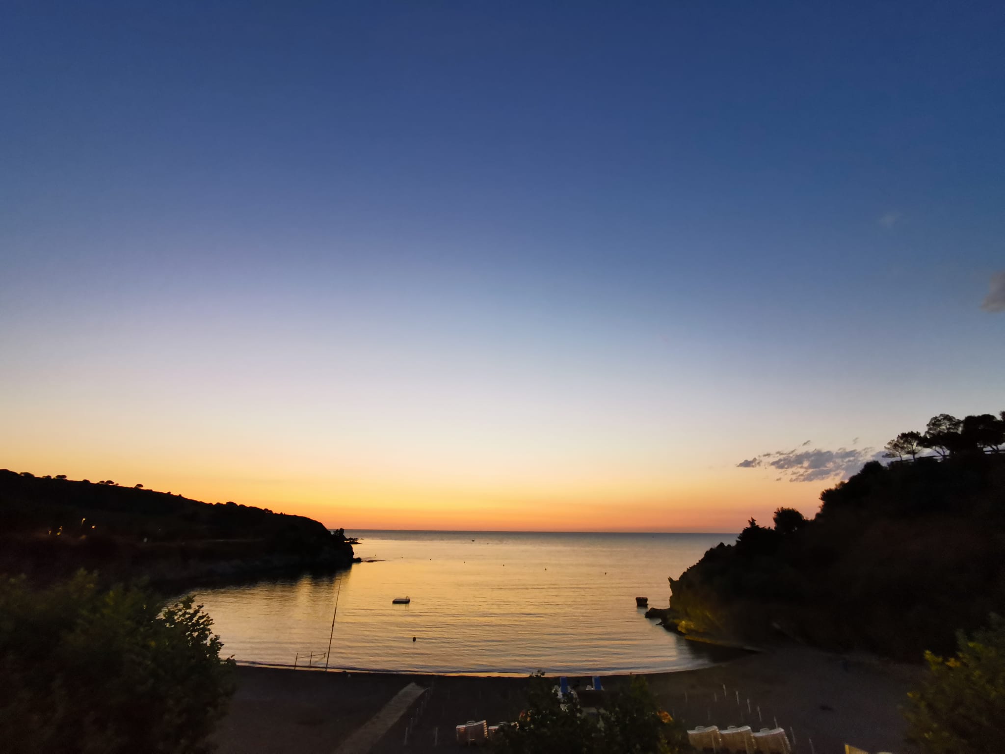 coucher de soleil sur mer et rocher - plage privee collioure - les-elmes-2