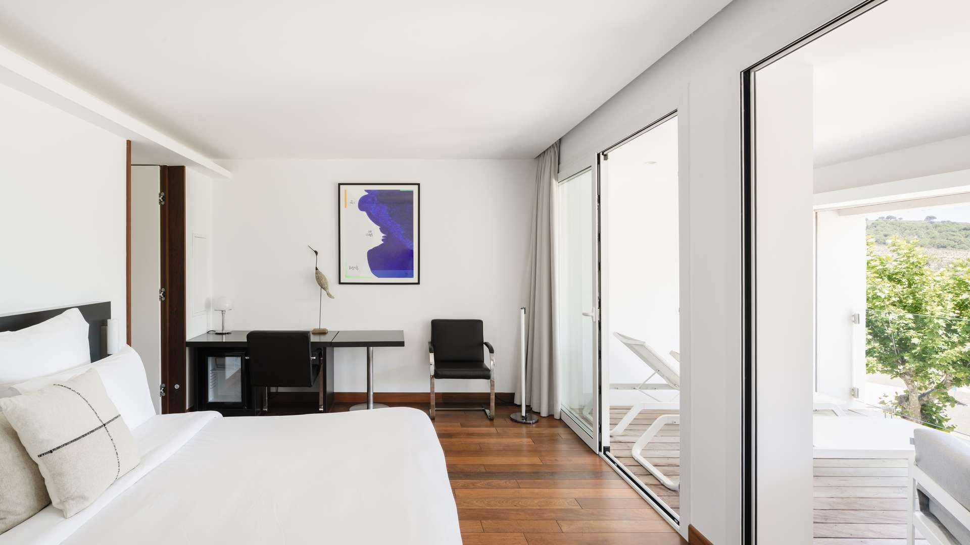 spacious lounge sofa - 4-star hotel banyuls-sur-mer - les elmes